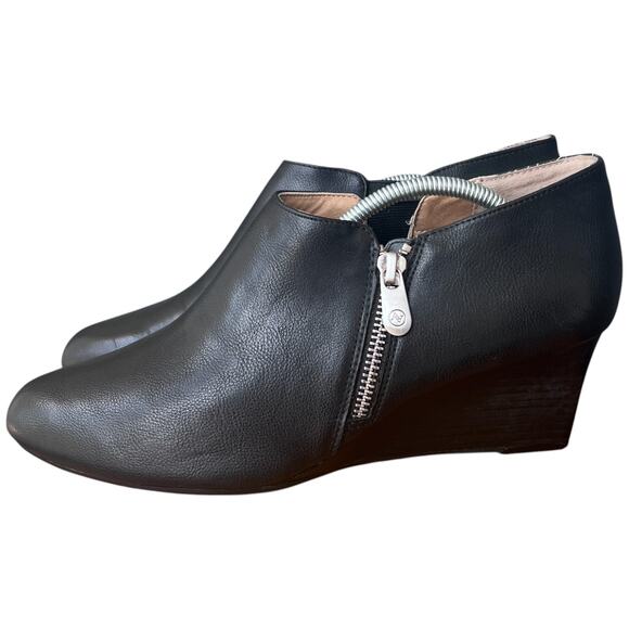 ADRIENNE VITTADINI Midge Women's Size 9.5 Black Wedge Heeled Shooties Side Zip - Picture 3 of 11